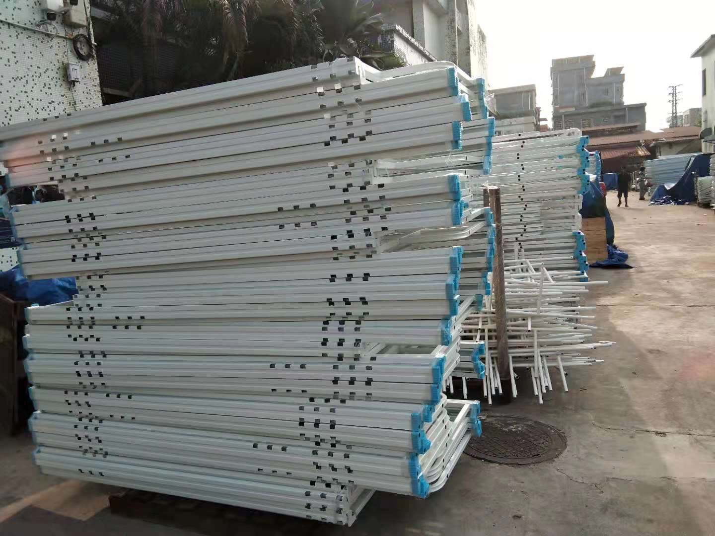 上下鋪鐵床用什么材料做的好？